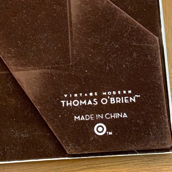 Thomas O’Brien Vintage Modern 8 x 10” Mercury Glass Photo Frame - Picture 4 of 7